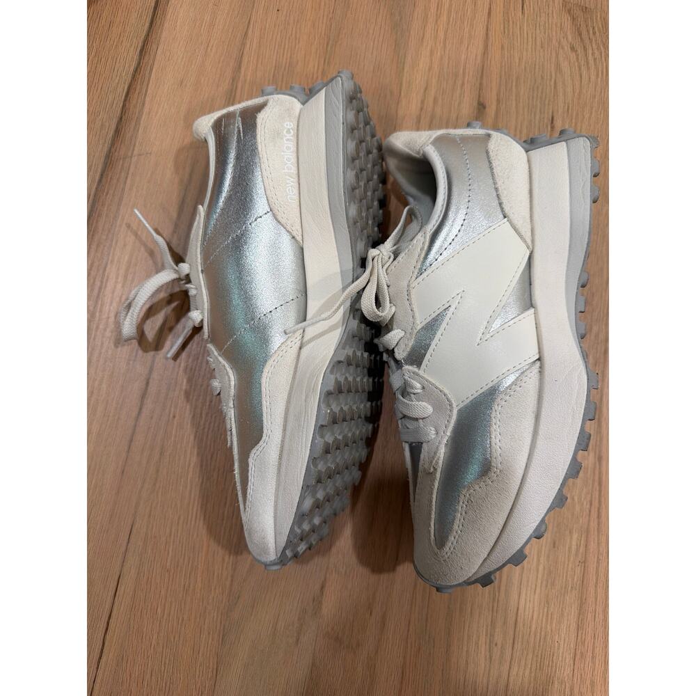 New Balance
Women's 327 Metallic Casual Sneakers - Picture 4 of 8